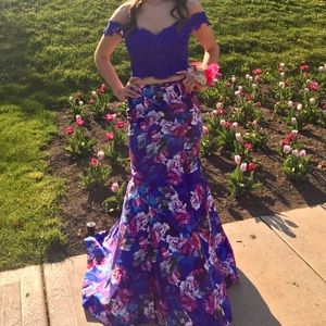 Ellie Wilde, fitted, mermaid style dress, size 2-4